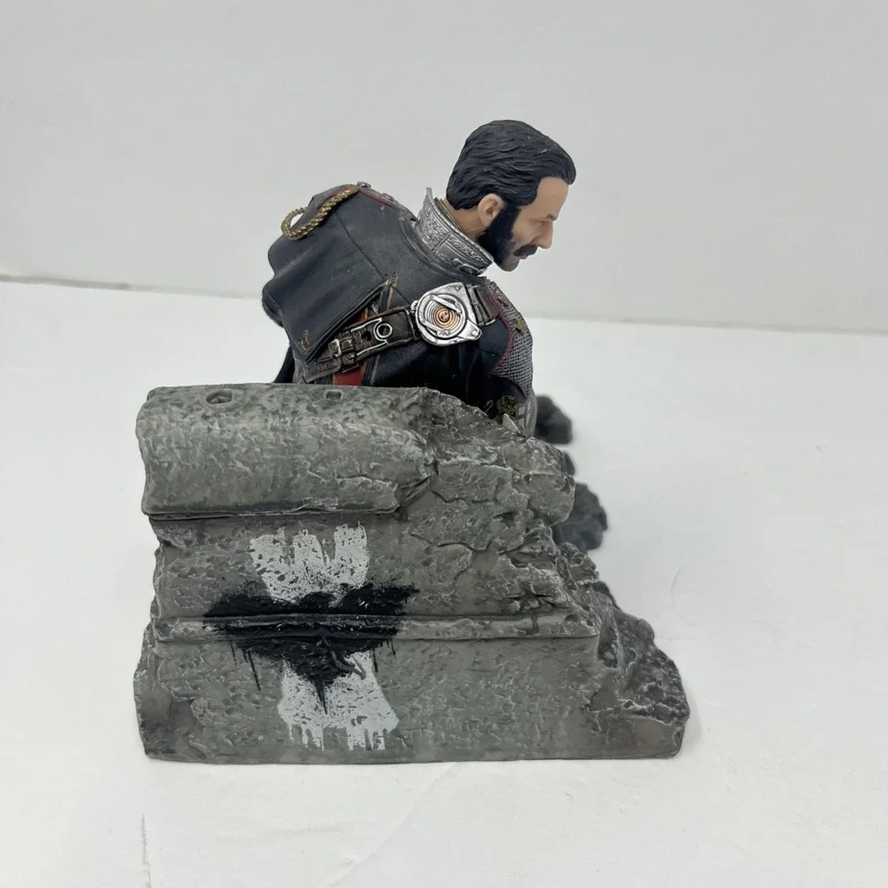 The Order 1886 Galahad Under Fire Taking Cover Sony PS4 Collector's Statue  READ